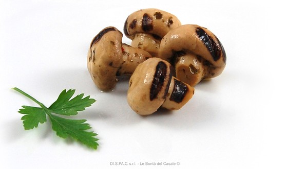 Grilled champignons in oil